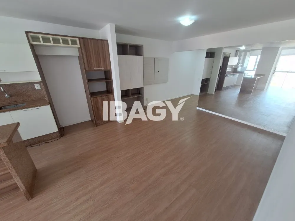 Apartamento moderno con 3 dormitorios y cocina abierta — photo 7