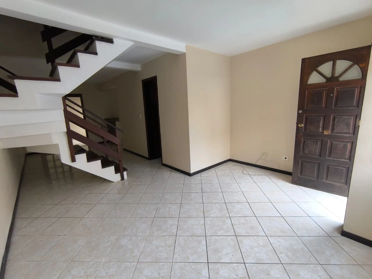 3-bedroom house with a walk-in closet in Curitiba — photo 3