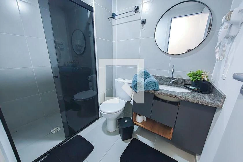 Apartamento amueblado de 1 dormitorio con 35 m² y balcón cerrado — photo 32