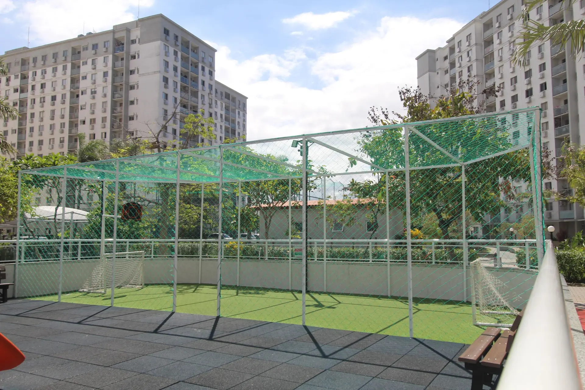 Furnished 2-bedroom apartment with a balcony — photo 20