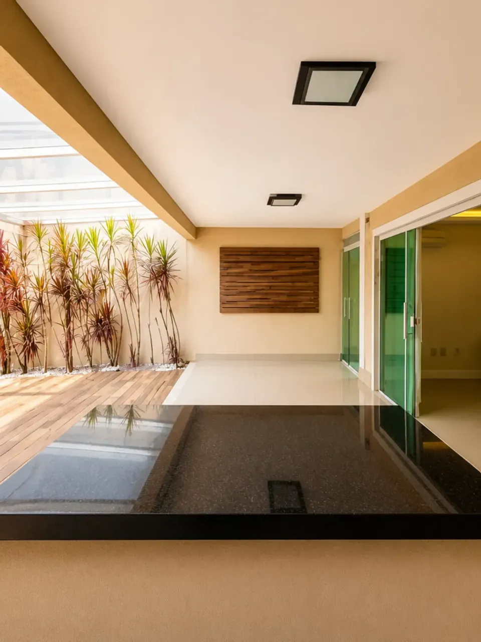 Casa triplex mobiliada com 5 suítes e 330 m² — photo 8
