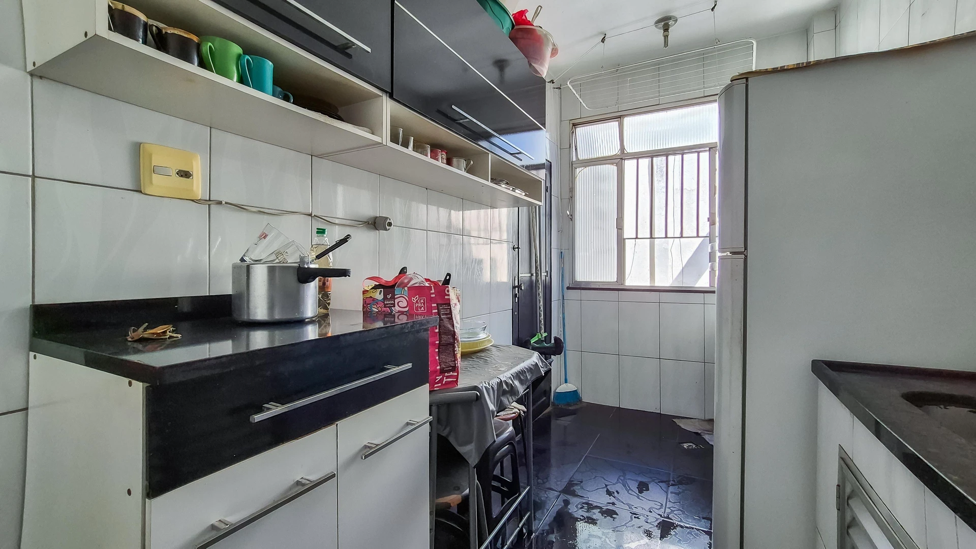 Furnished 2-bedroom apartment with 1 bathroom — photo 31