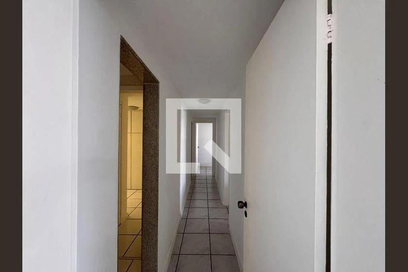 Квартира з вбудованими шафами, 2 кімнати і 130 м² — photo 3