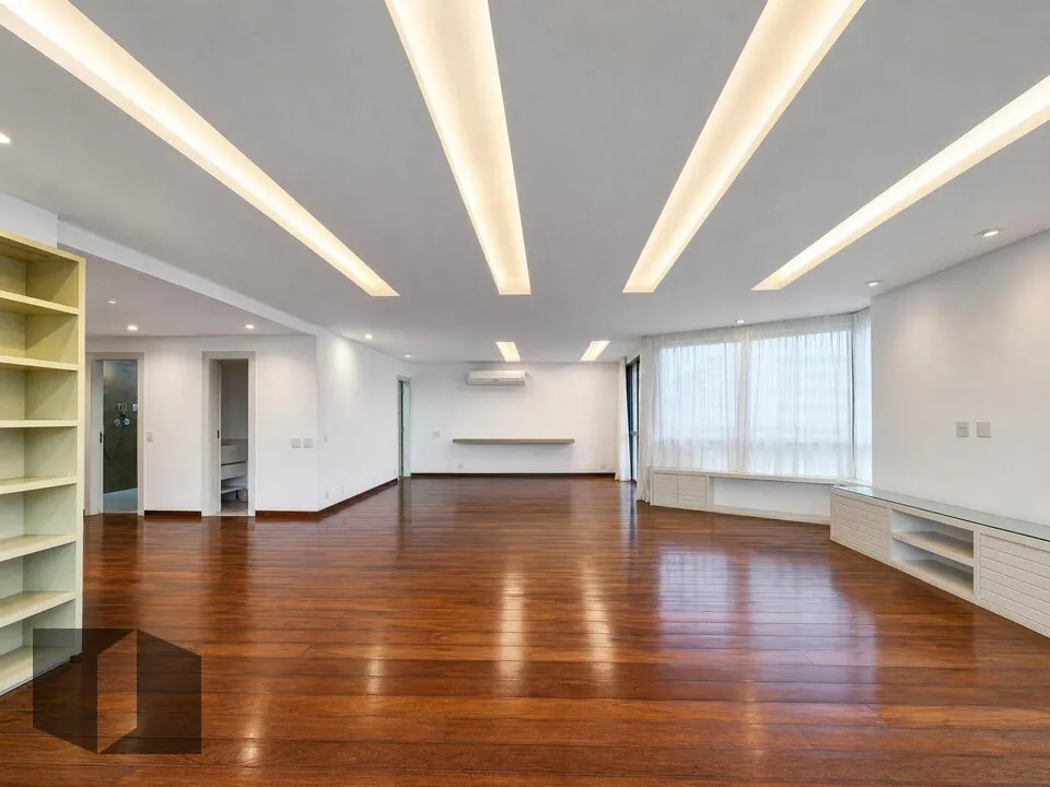 Apartamento duplex de 352 m² com 4 suítes e garagem