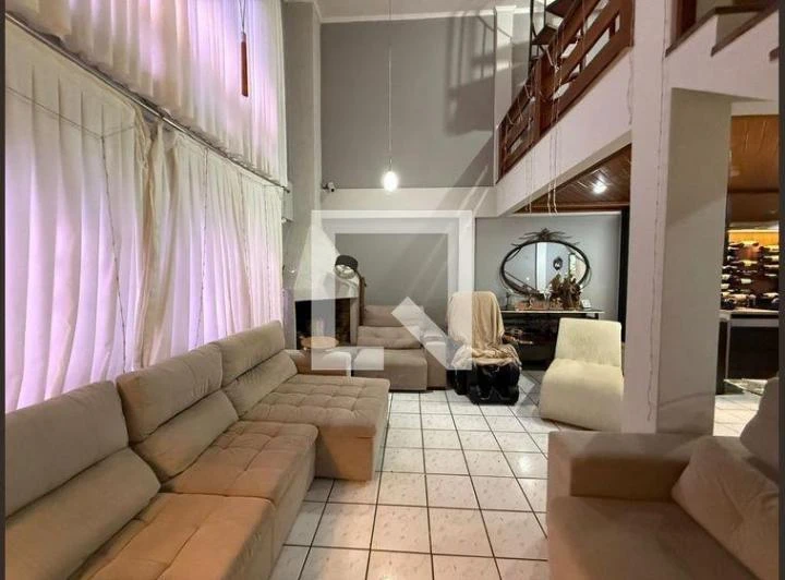 Rental house with 5 bedrooms and 400 m², 3 en-suites