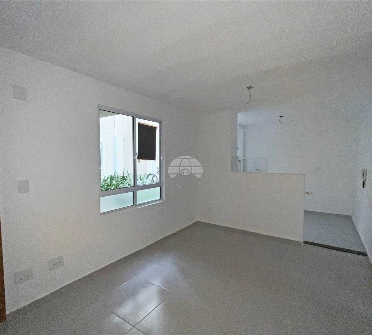 2-bedroom apartment with a separate, closed kitchen