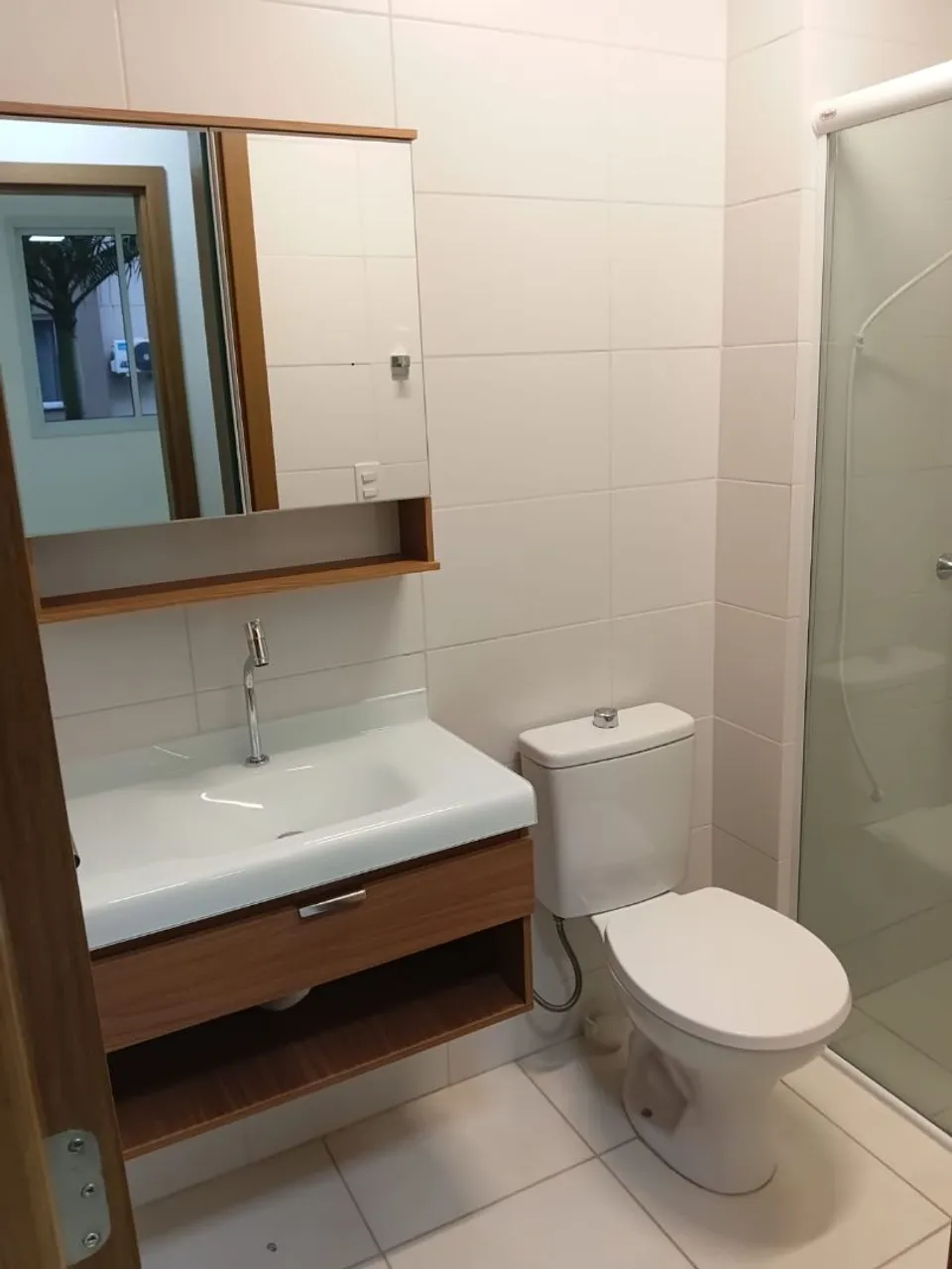 2-bedroom apartment in a building with a gym — photo 4