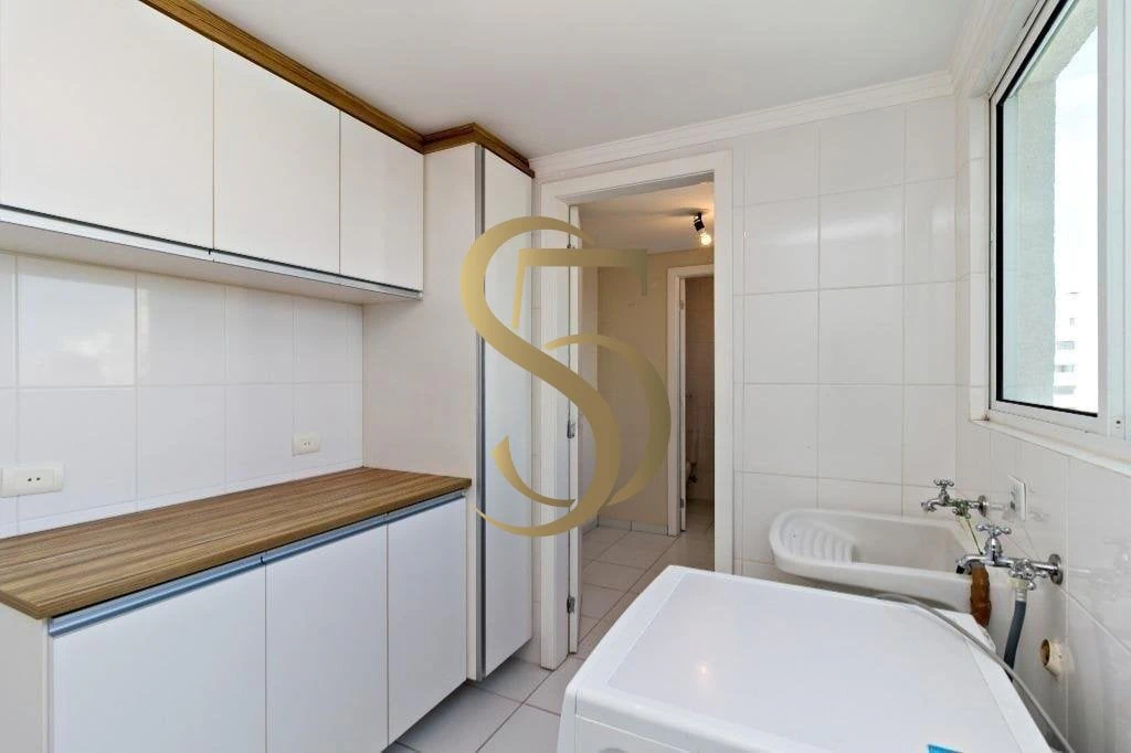 Furnished apartment, 256 m², with a bathtub — photo 23