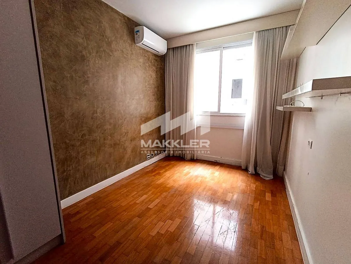 Apartment with 4 bedrooms and 4 bathrooms — photo 22