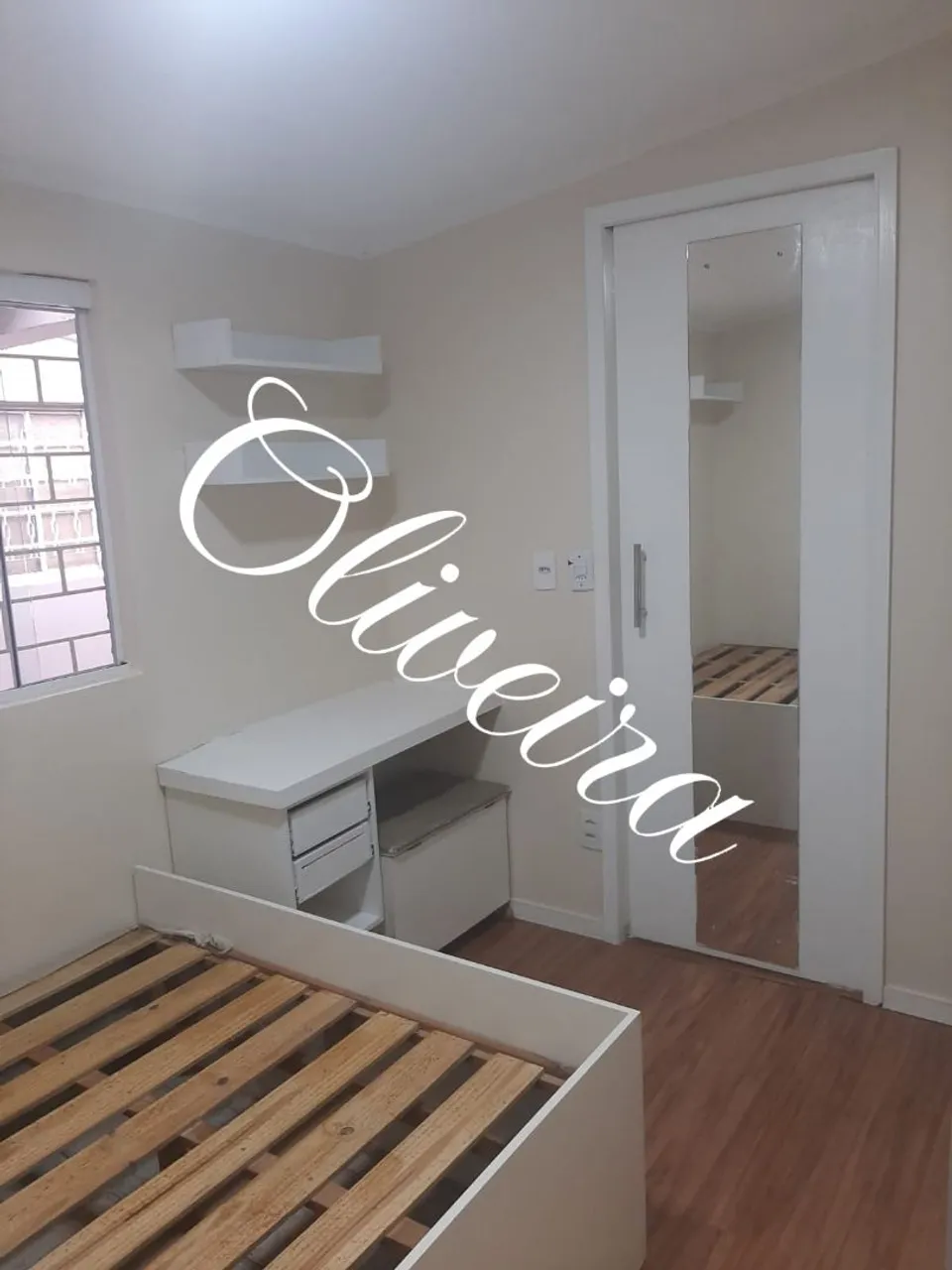 One-bedroom house with a walk-in closet — photo 5