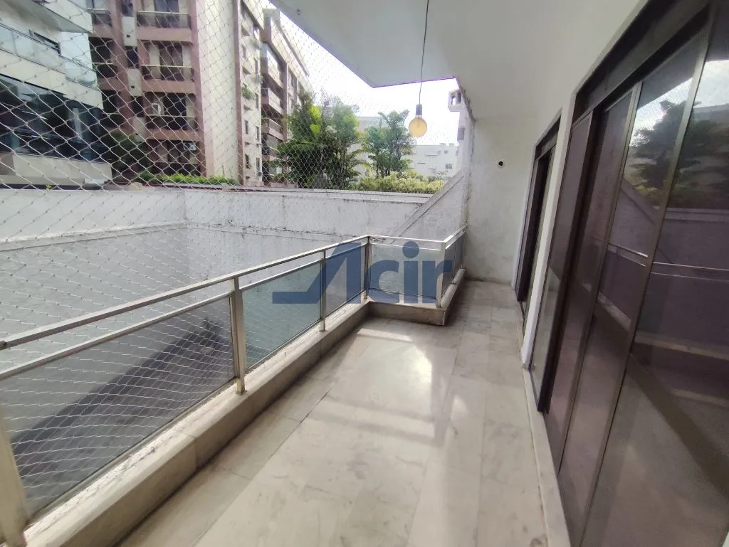 3-bedroom apartment, 1 with its own bathroom, 122 m² — photo 21