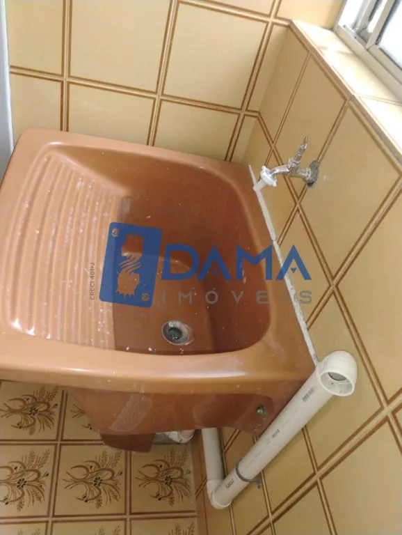 Apartamento com 3 quartos e área de lavanderia — photo 33