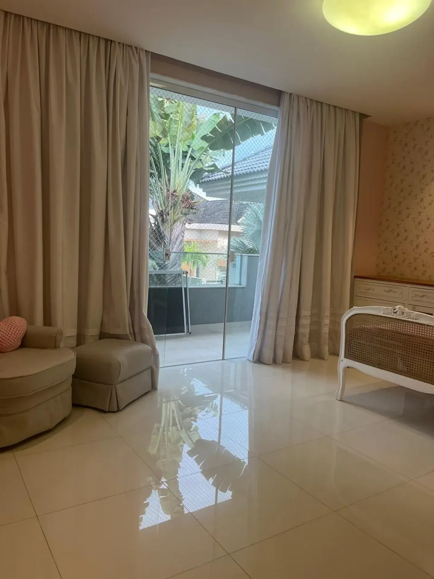 Furnished house with 5 en-suite bedrooms and 630 m² — photo 20