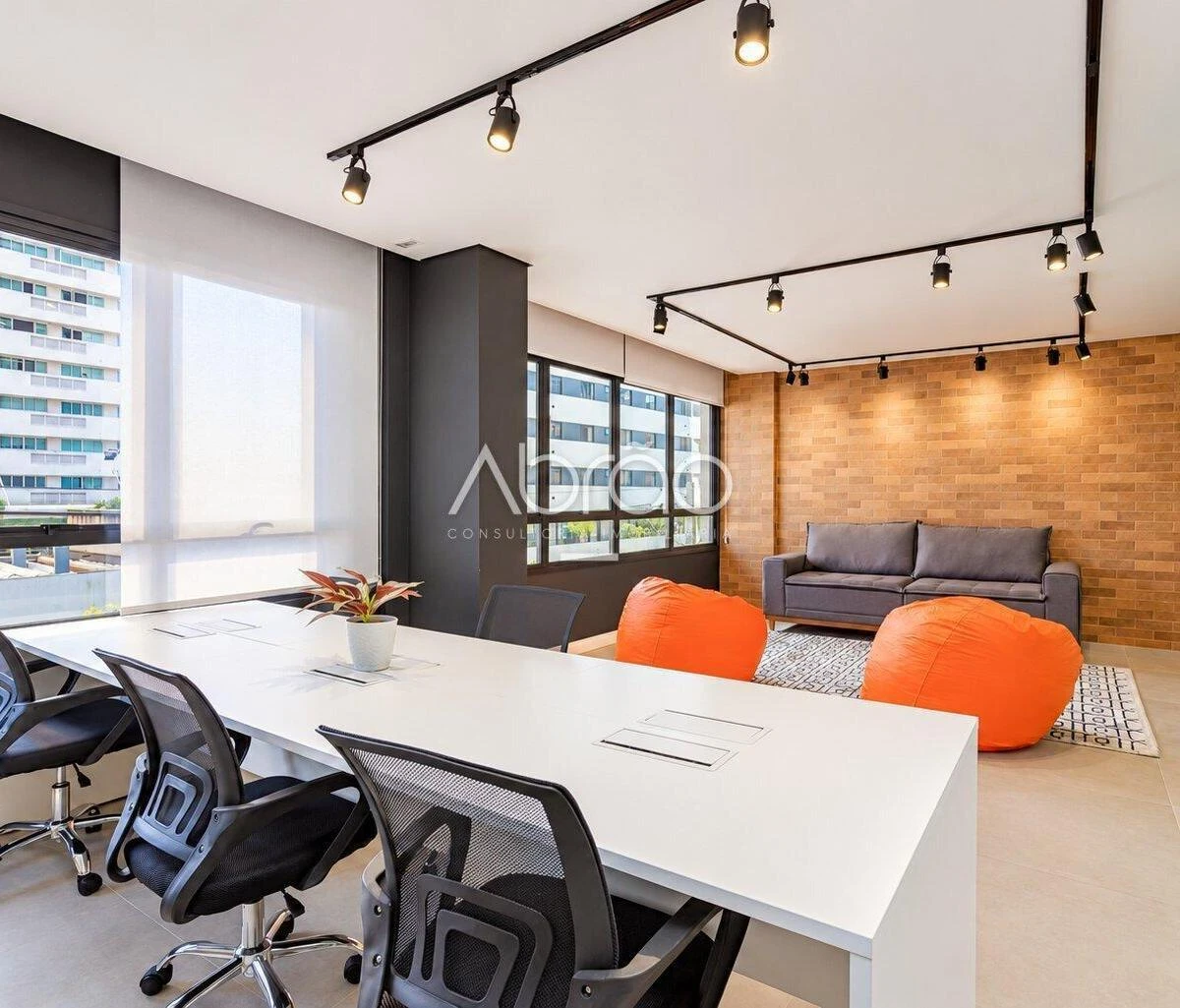 Studio mobiliado, 28 m², com janelas do piso ao teto — photo 23