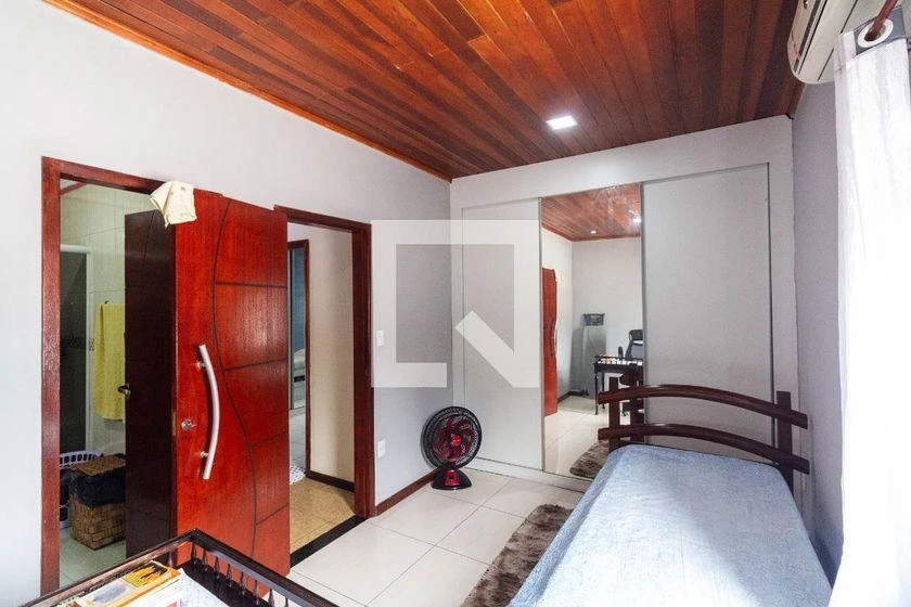 Casa de 5 quartos com espaço de home office — photo 46