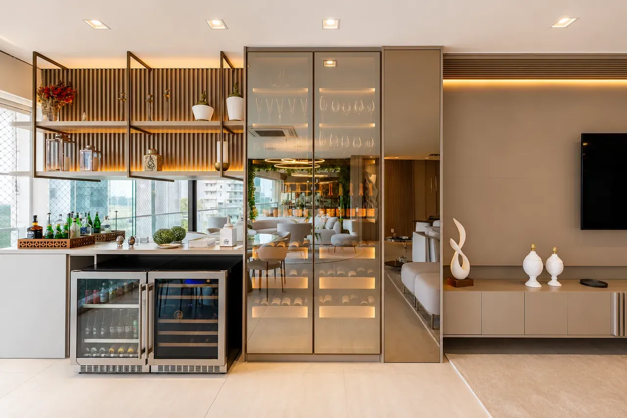 Furnished apartment, 266 m², with floor-to-ceiling windows — photo 13