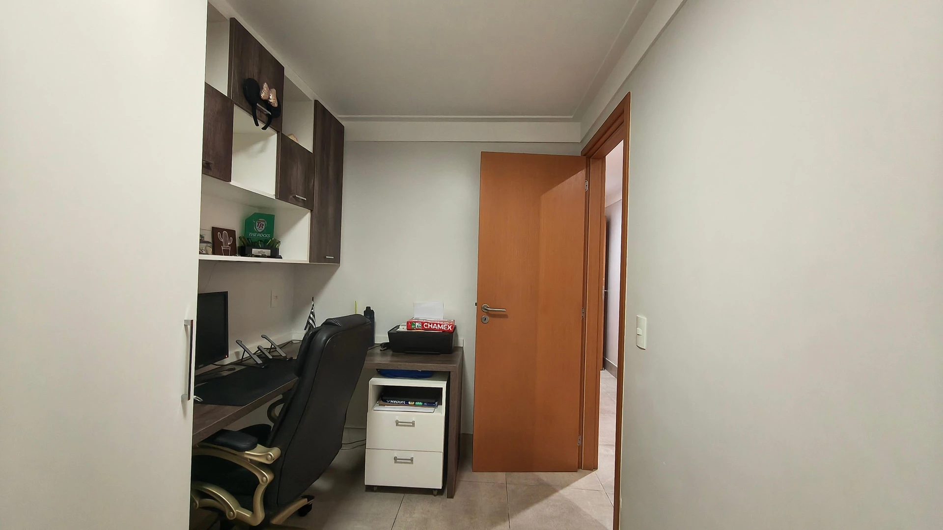 Furnished apartment, 160 m², with a glass-enclosed balcony — photo 39