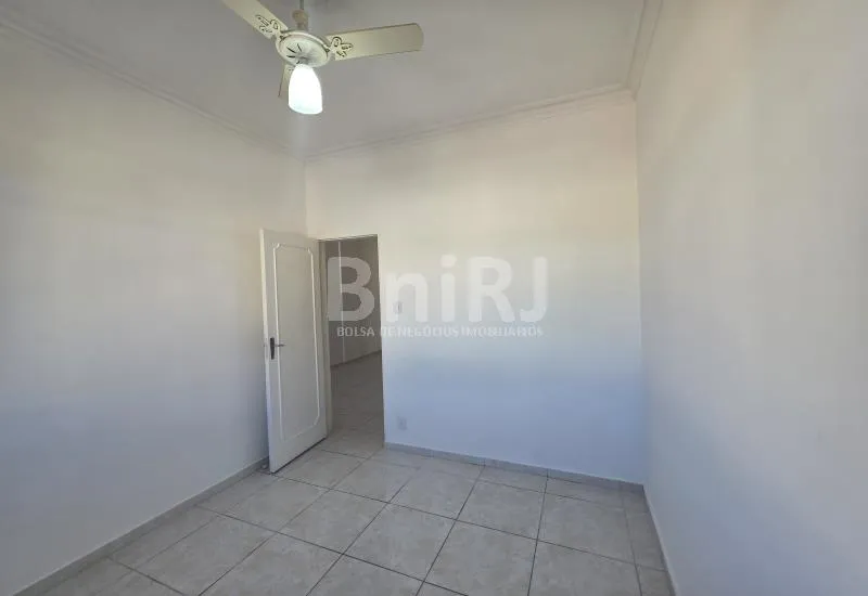 Apartamento com cozinha separada, 3 quartos e 1 banheiro — photo 9