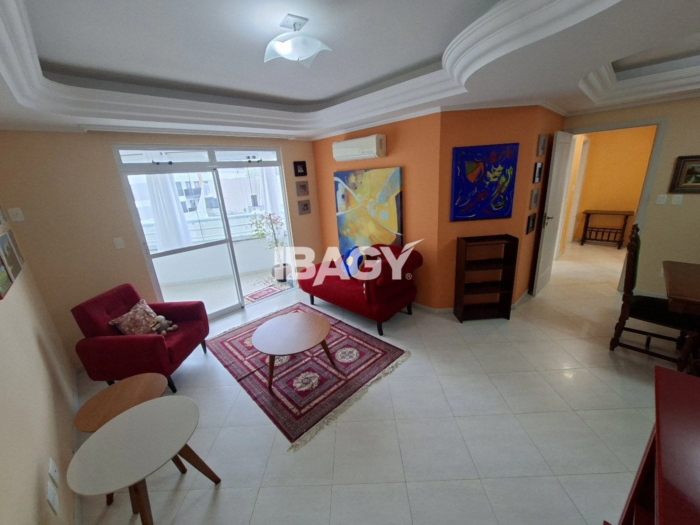 3-bedroom apartment with a bathtub in Florianópolis