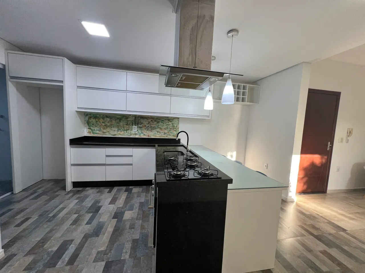 Apartment with 3 bedrooms, en-suite and open gas kitchen — photo 8