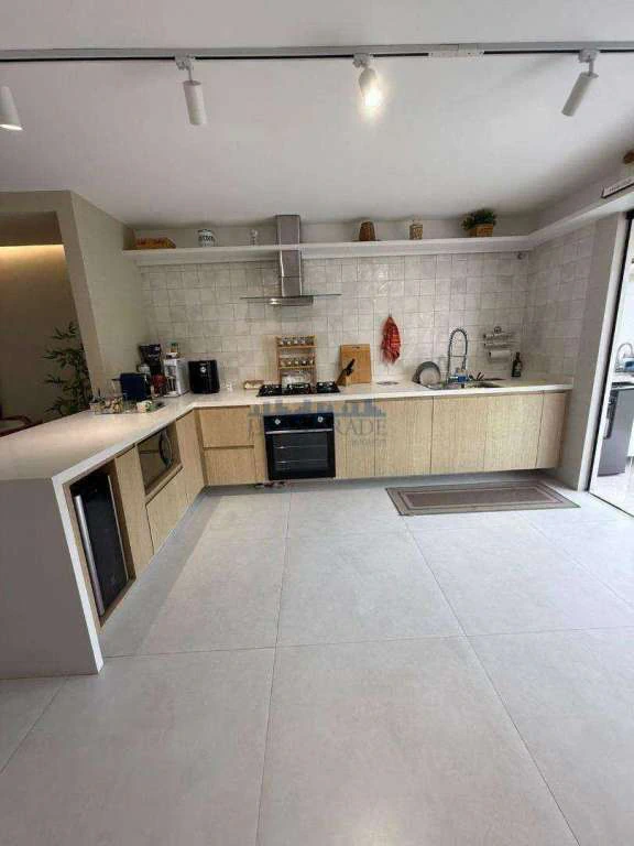 Casa com 4 dormitórios, 240 m² e 3 suítes com varanda — photo 2