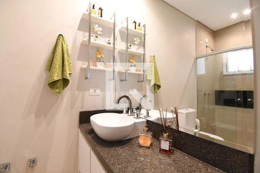Furnished apartment, 185 m², with a bathtub — photo 44