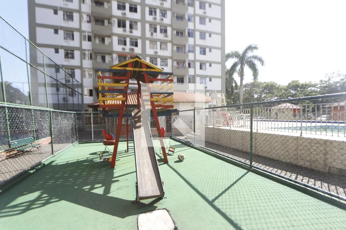 Apartamento mobiliado de 2 quartos em condomínio com piscina — photo 12