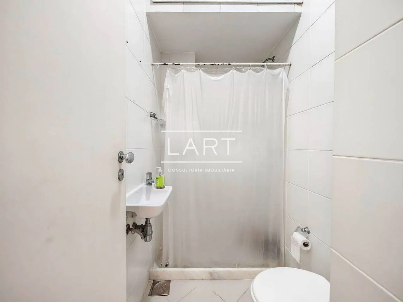 3-bedroom apartment with a water view in Rio de Janeiro — photo 31