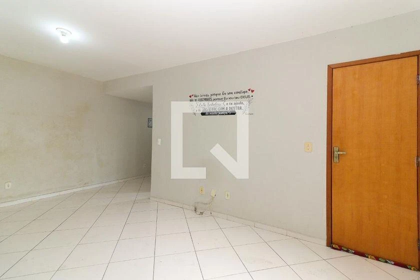 Balcony with a grill in a 2-bedroom house, 125 m² — photo 11