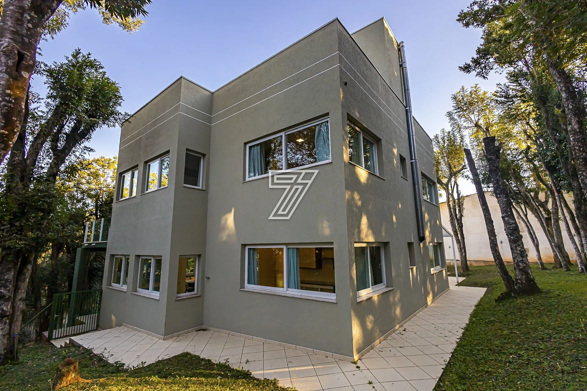 Casa para locação com 4 quartos e 3 suítes — photo 42