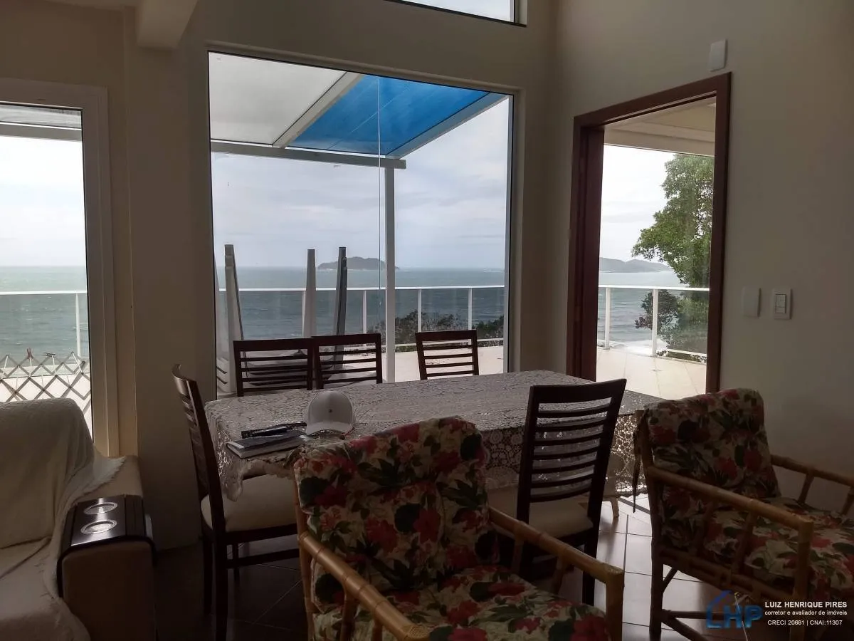 5-bedroom house with a water view in Florianópolis — photo 2