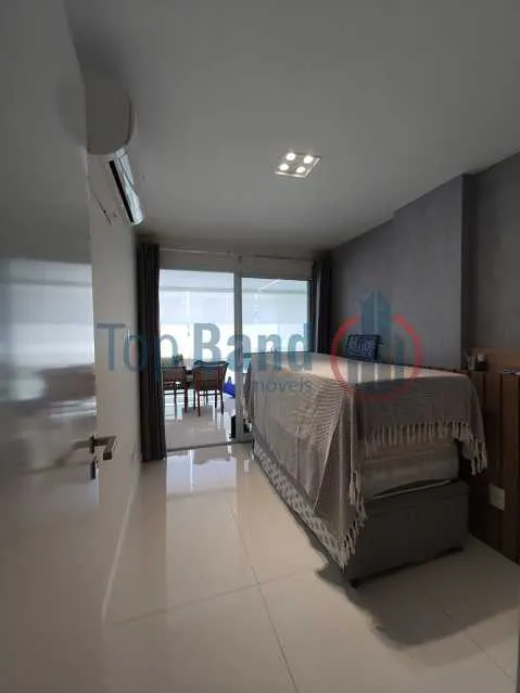 Furnished 3-bedroom apartment with open-plan kitchen — photo 12