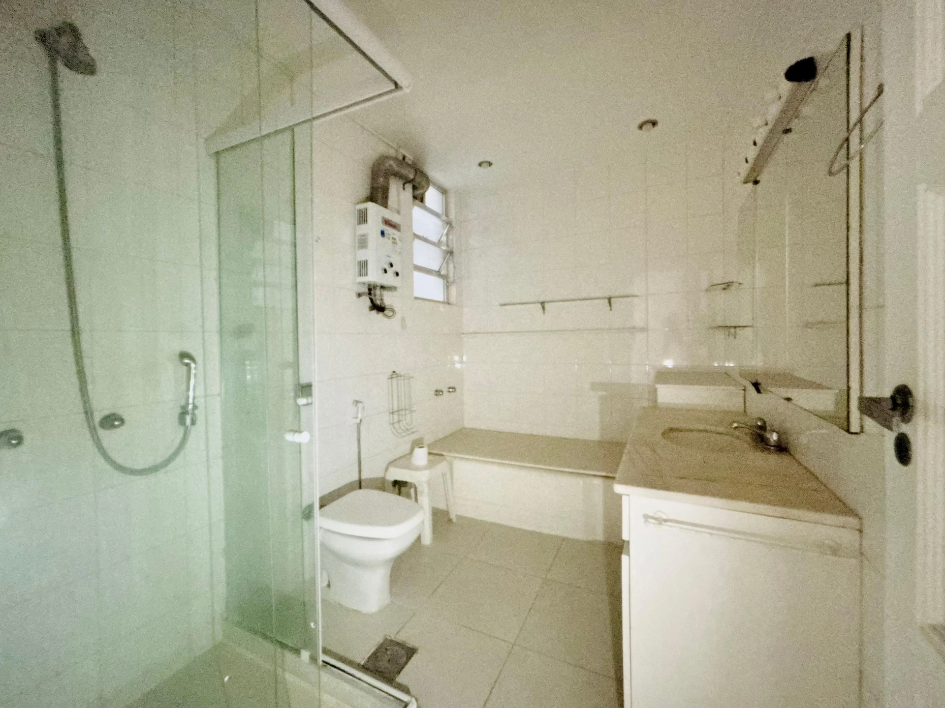 3-bedroom apartment with a jacuzzi in Rio de Janeiro — photo 24