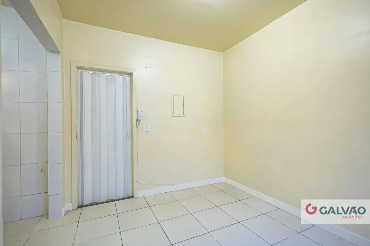 Apartamento con cocina cerrada y 3 dormitorios — photo 17