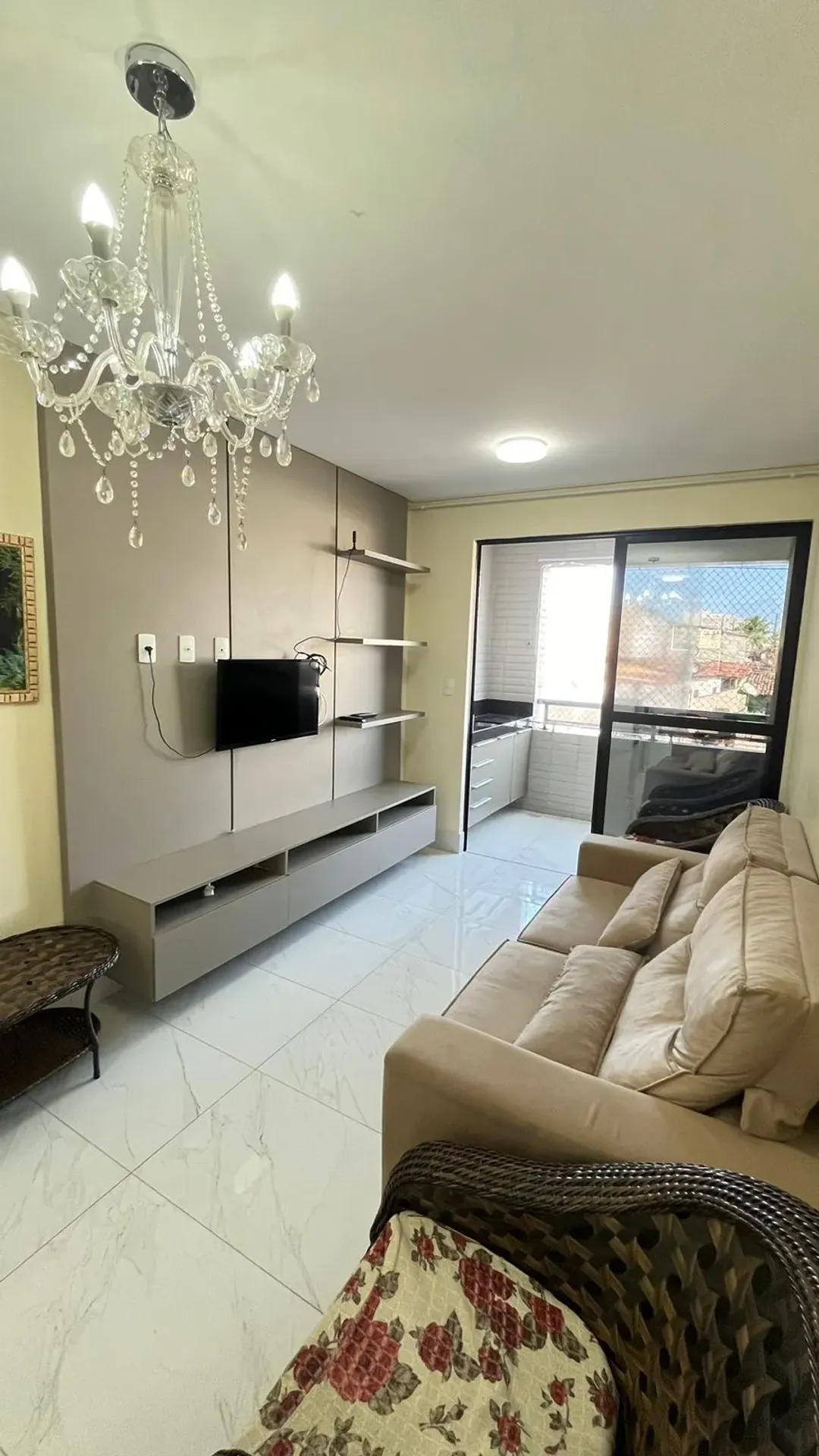Apartamento amueblado de 3 dormitorios y 80 m²