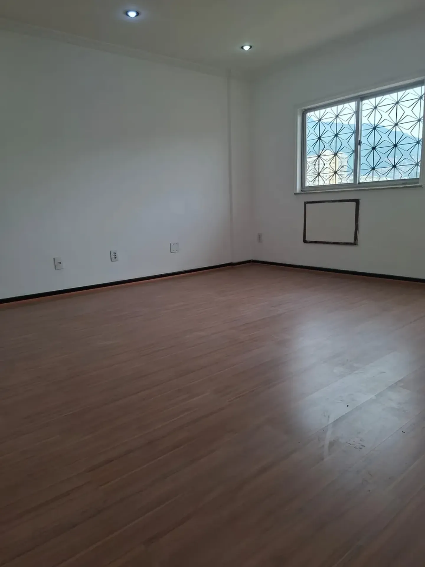 2-bedroom apartment with a mountain view in Rio de Janeiro — photo 20