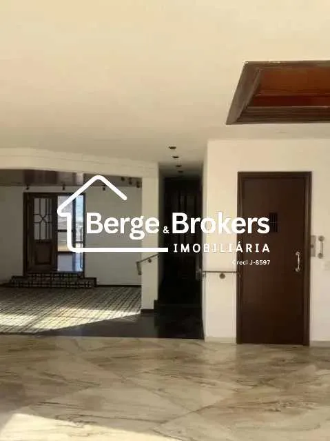 Triplex penthouse with 4 bedrooms and 5 bathrooms — photo 21