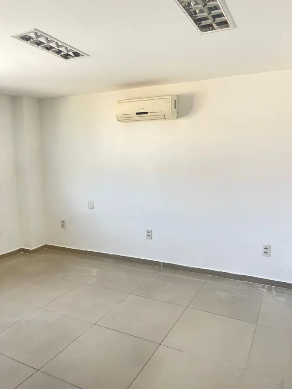 1-bedroom apartment with air conditioning and modern bathroom — photo 3