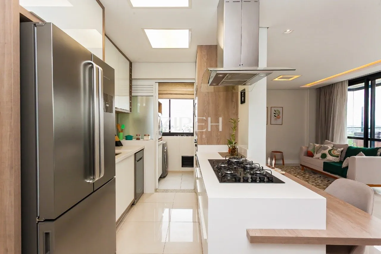 3-bedroom apartment in a building with a gym — photo 2