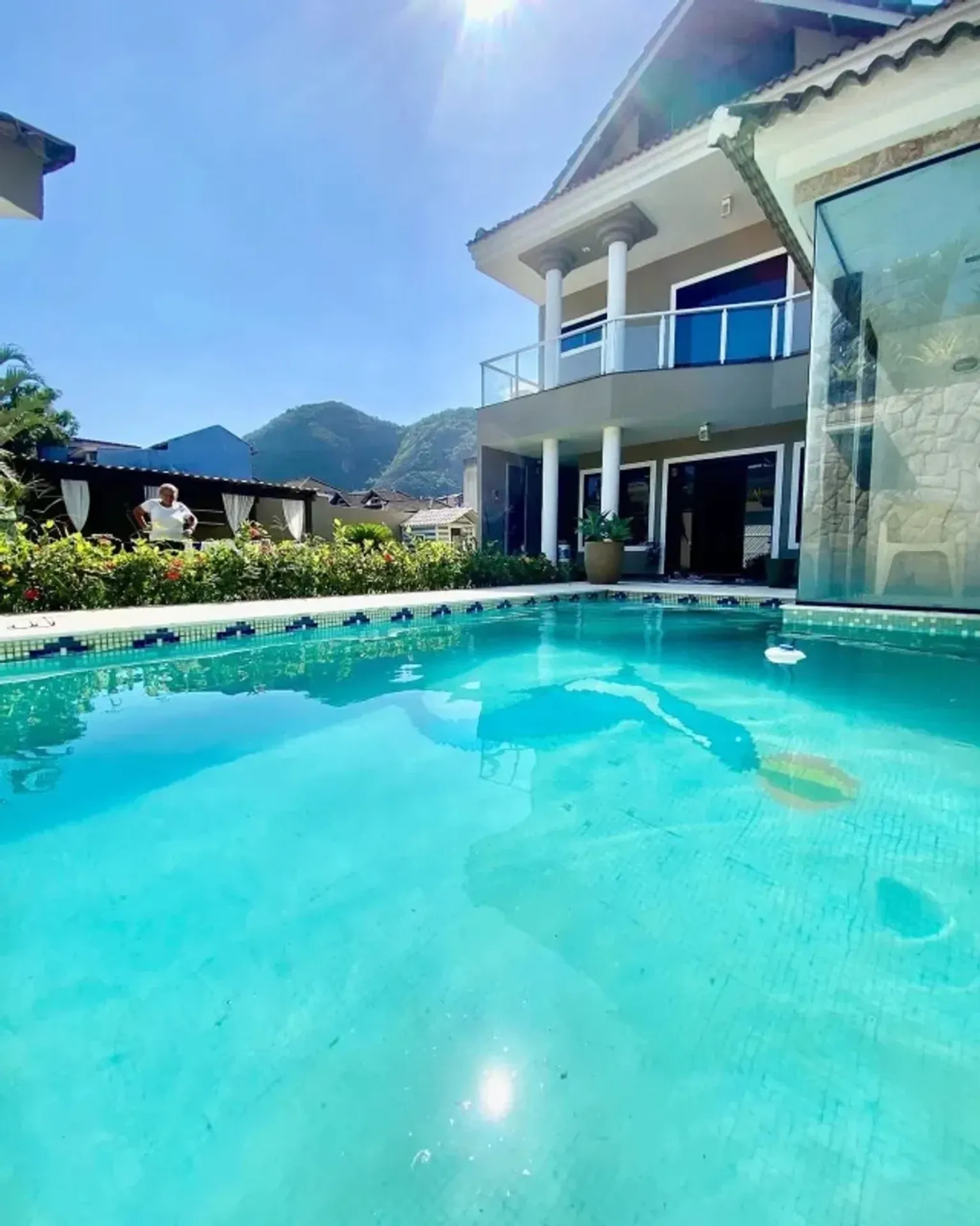 House, 220 m², with a private pool — photo 10