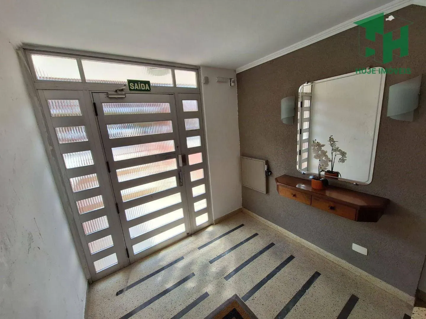 Apartment, 56 m², with wood or laminate floors — photo 11