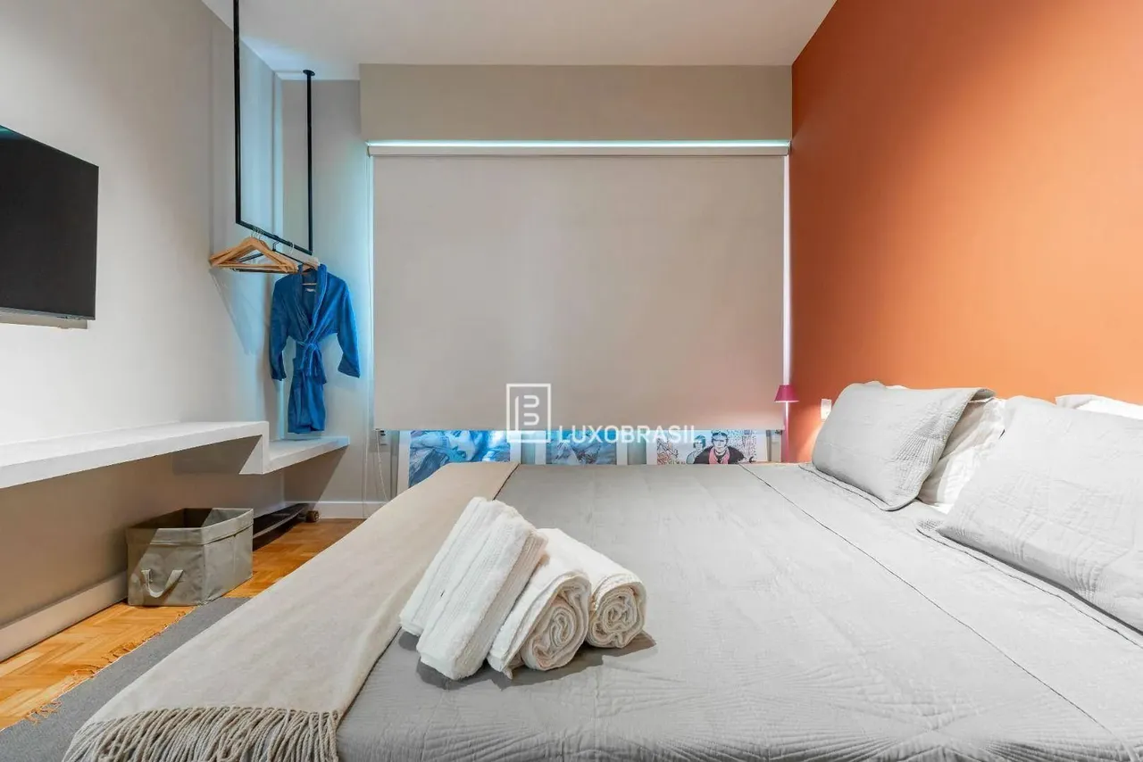 Furnished apartment with 2 bedrooms and 2 bathrooms and a terrace — photo 13