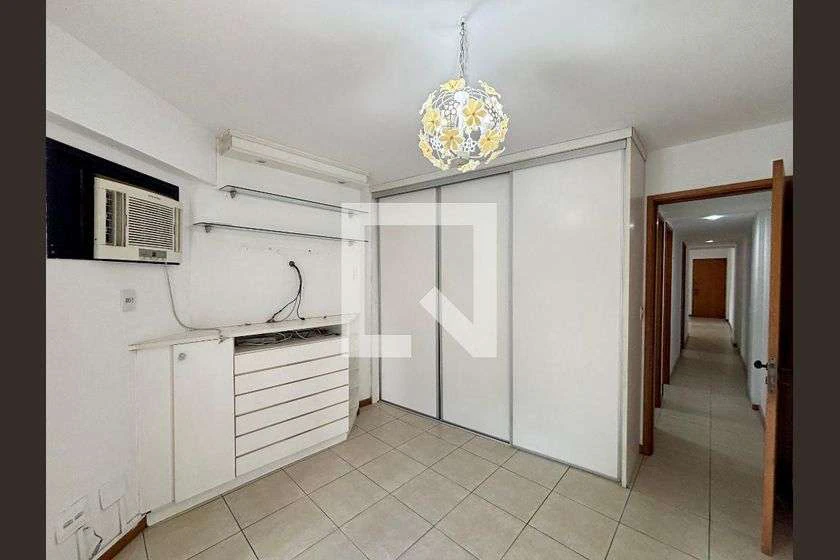 111 m² rental apartment with 3 bedrooms and 2 parking spots — photo 10
