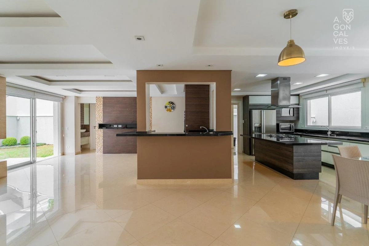 4-bedroom house with floor-to-ceiling windows in Curitiba — photo 5
