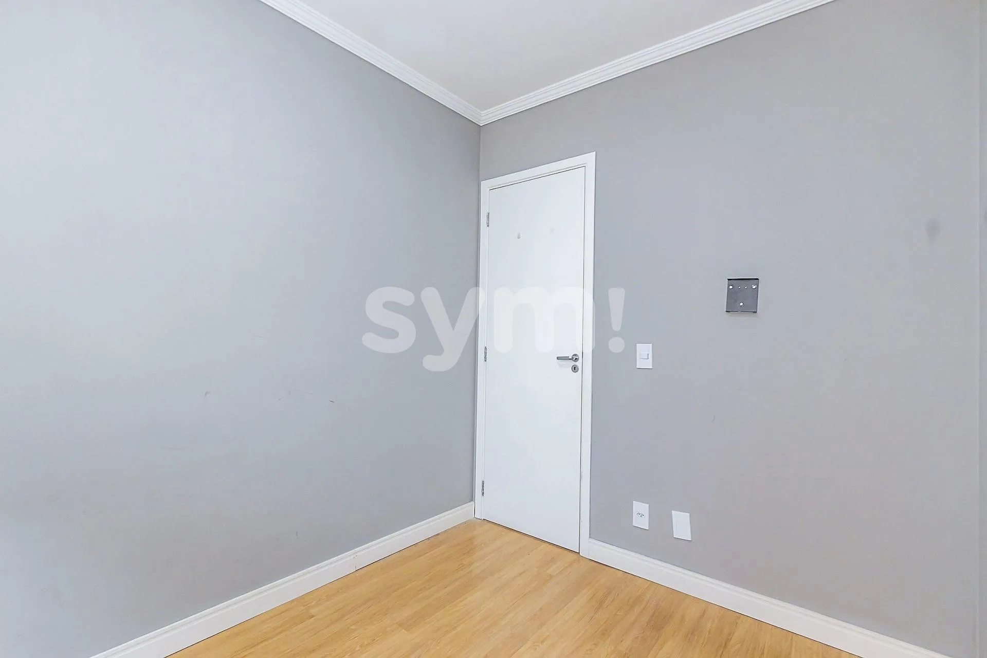 Apartment, 68 m², with wood or laminate floors — photo 30