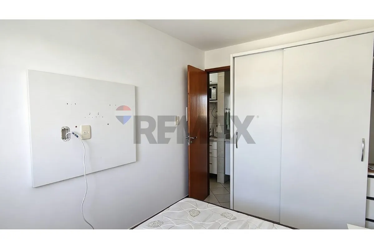 Water view in a one-bedroom apartment, 33 m² — photo 5