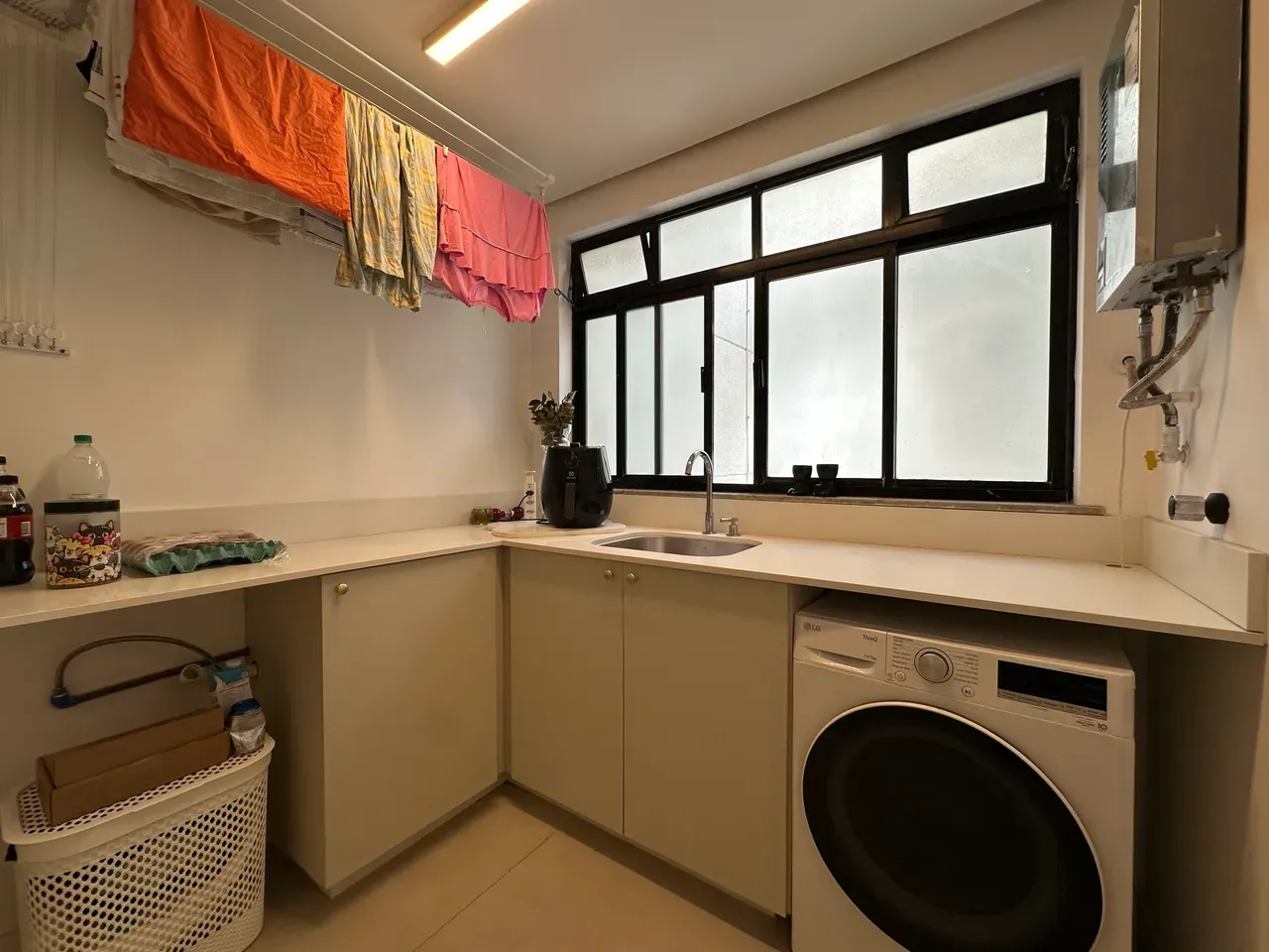 3-bedroom apartment with a fireplace in Florianópolis — photo 51