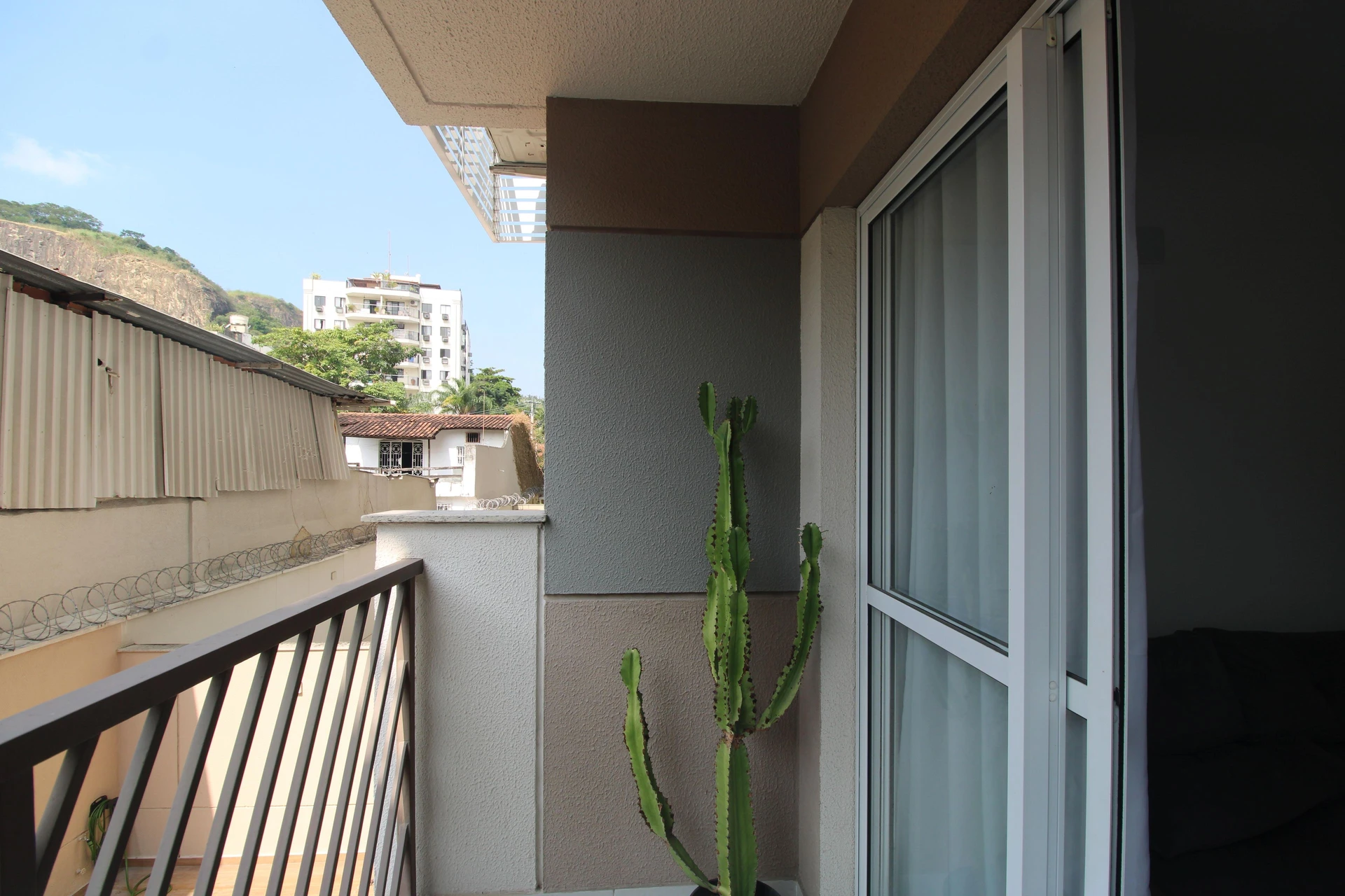 Apartamento mobiliado com 2 quartos e varanda — photo 4