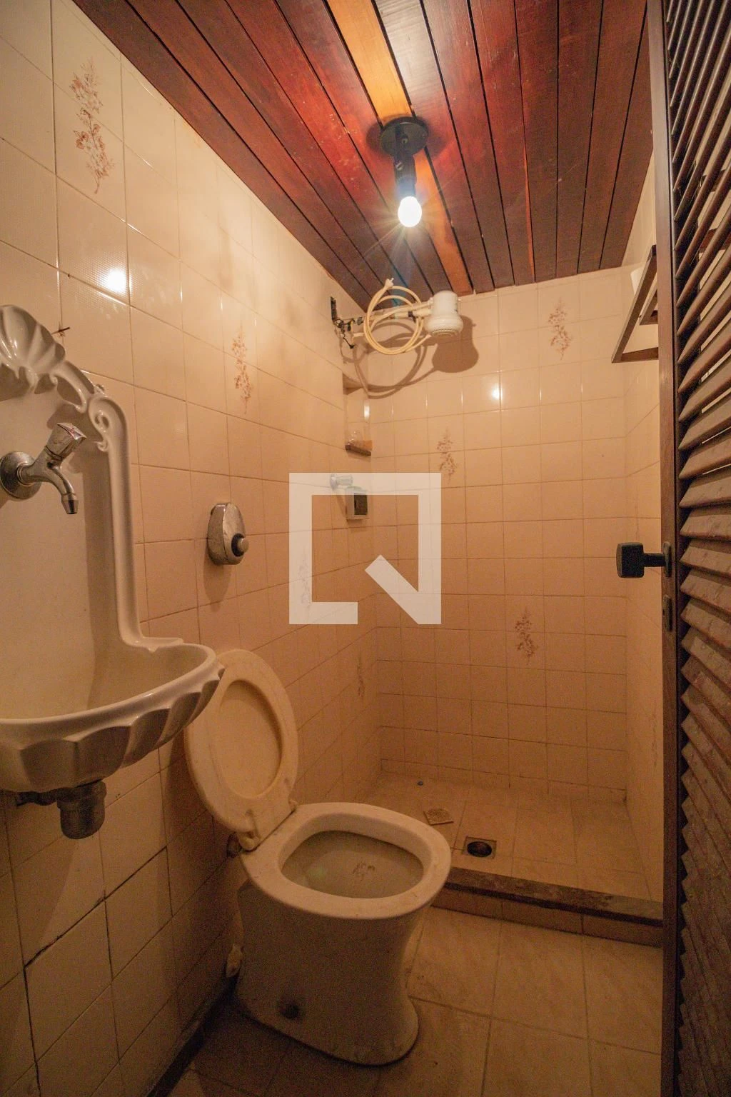 Casa com 4 quartos e 6 banheiros, com cozinha independente — photo 89