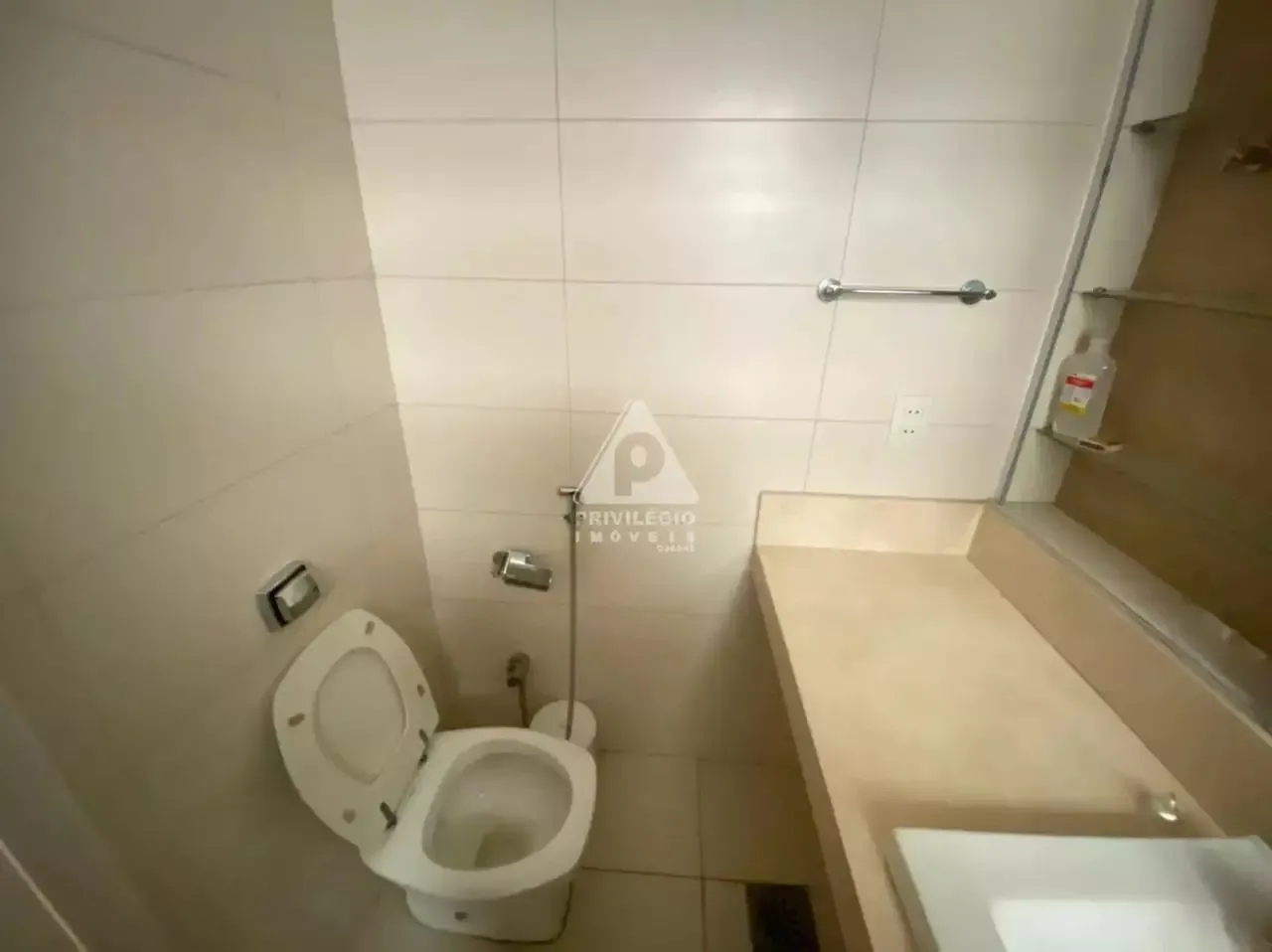 Home office in a 2-bedroom apartment, 98 m² — photo 10